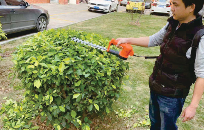 What are the usage methods and steps of a hedge machine? What are the precautions for using a hedge machine?